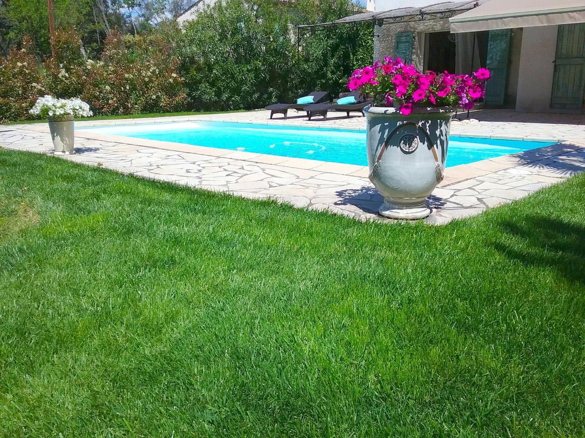 Peaceful Villa In Saint Paul De Vence With Pool Buitenkant foto