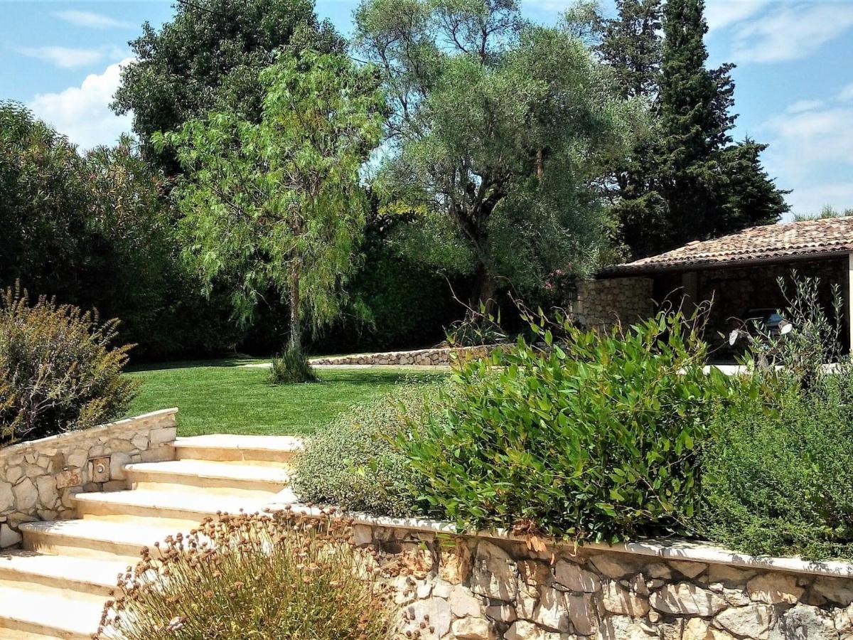 Peaceful Villa In Saint Paul De Vence With Pool Buitenkant foto