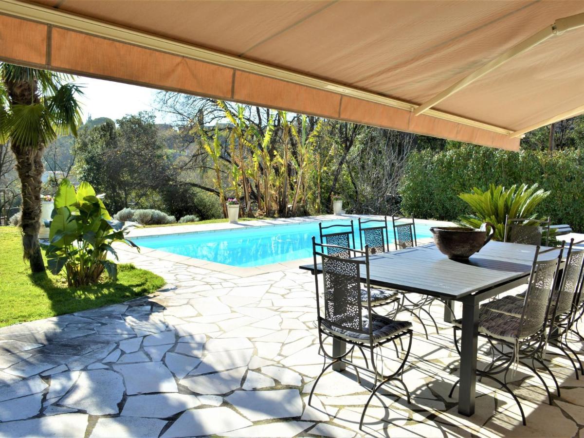 Peaceful Villa In Saint Paul De Vence With Pool Buitenkant foto