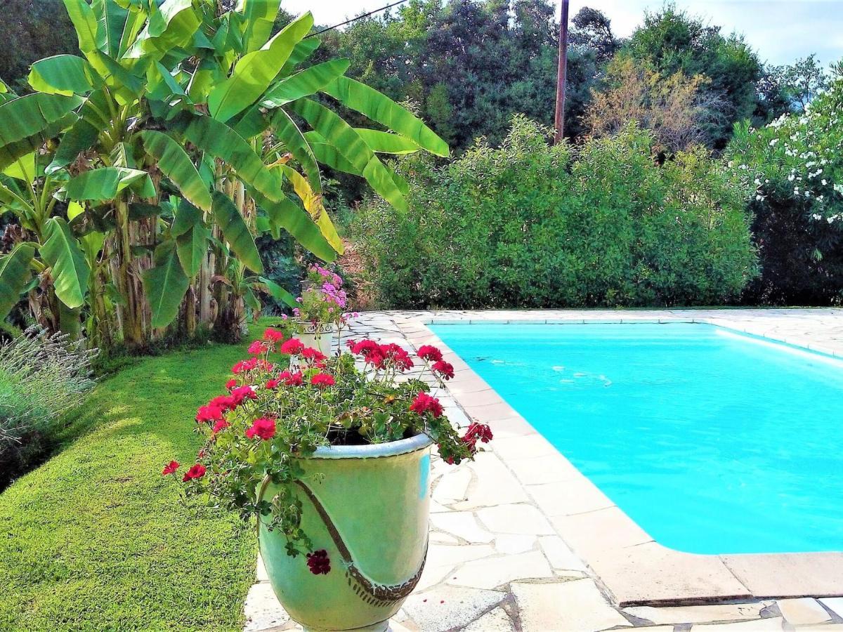 Peaceful Villa In Saint Paul De Vence With Pool Buitenkant foto